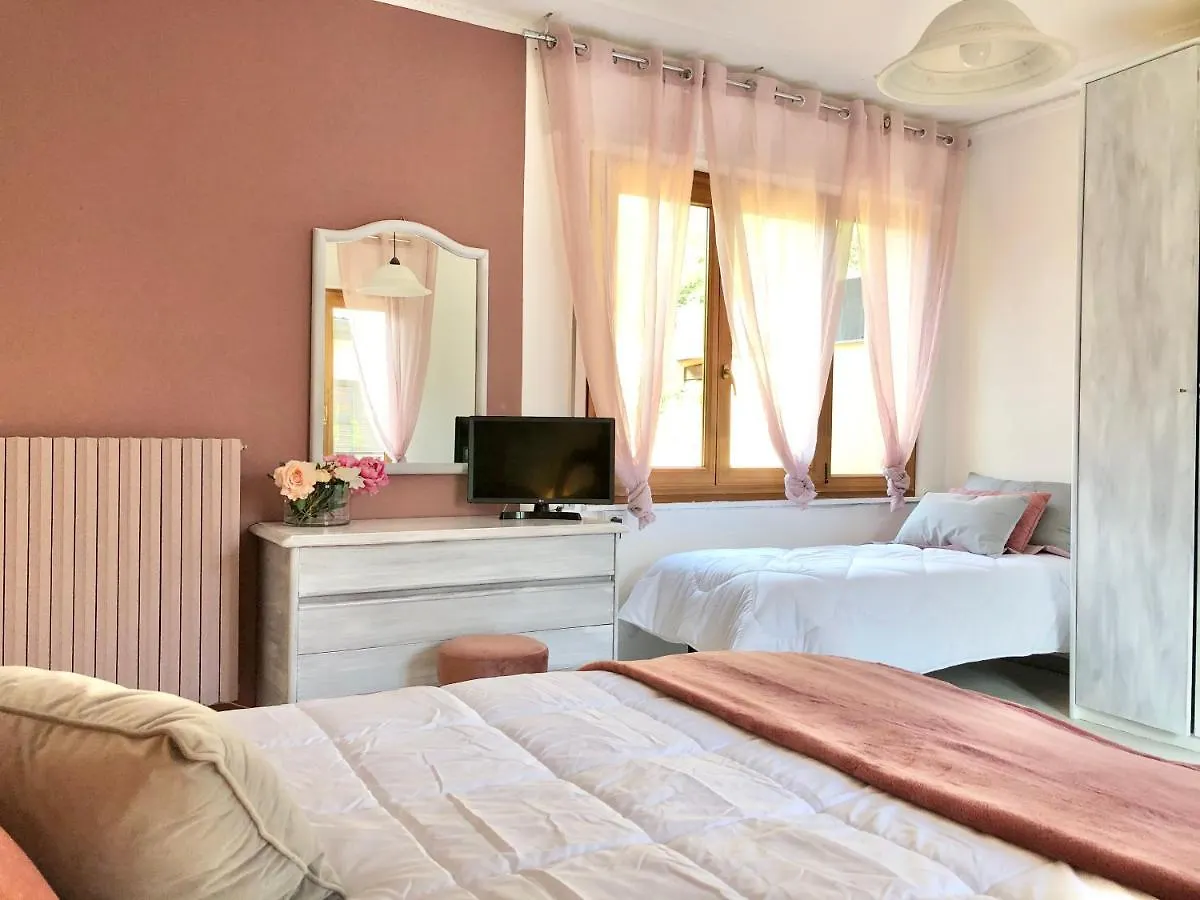 Clua Holiday House Porto Ceresio Apartment