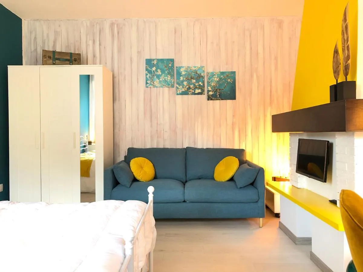 Apartment Clua Holiday House Porto Ceresio