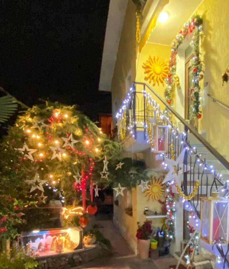 Clua Holiday House Porto Ceresio