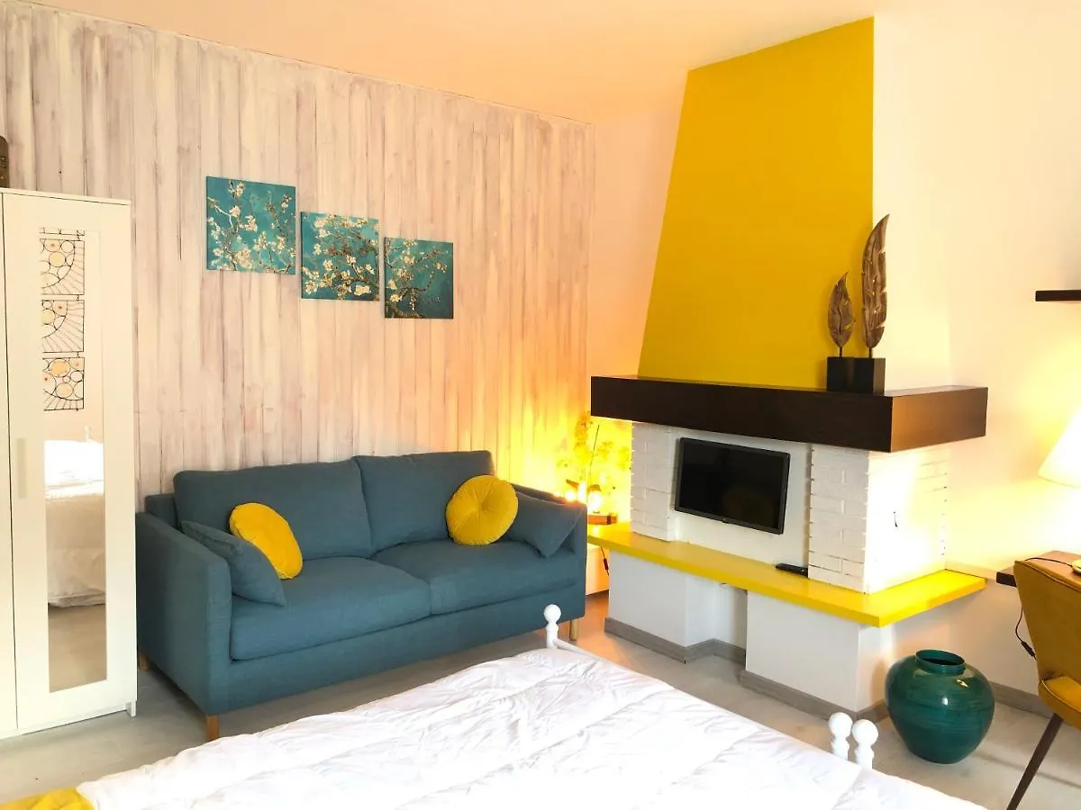 Apartment Clua Holiday House Porto Ceresio